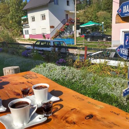 Underwoods Zabljak Guesthouse Kültér fotó